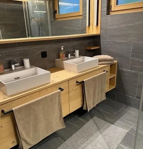 Etrier - In With Access To Pool, And Facilities * Кран-Монтана