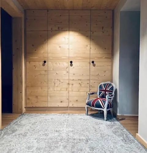 Etrier - In With Access To Pool, And Facilities *